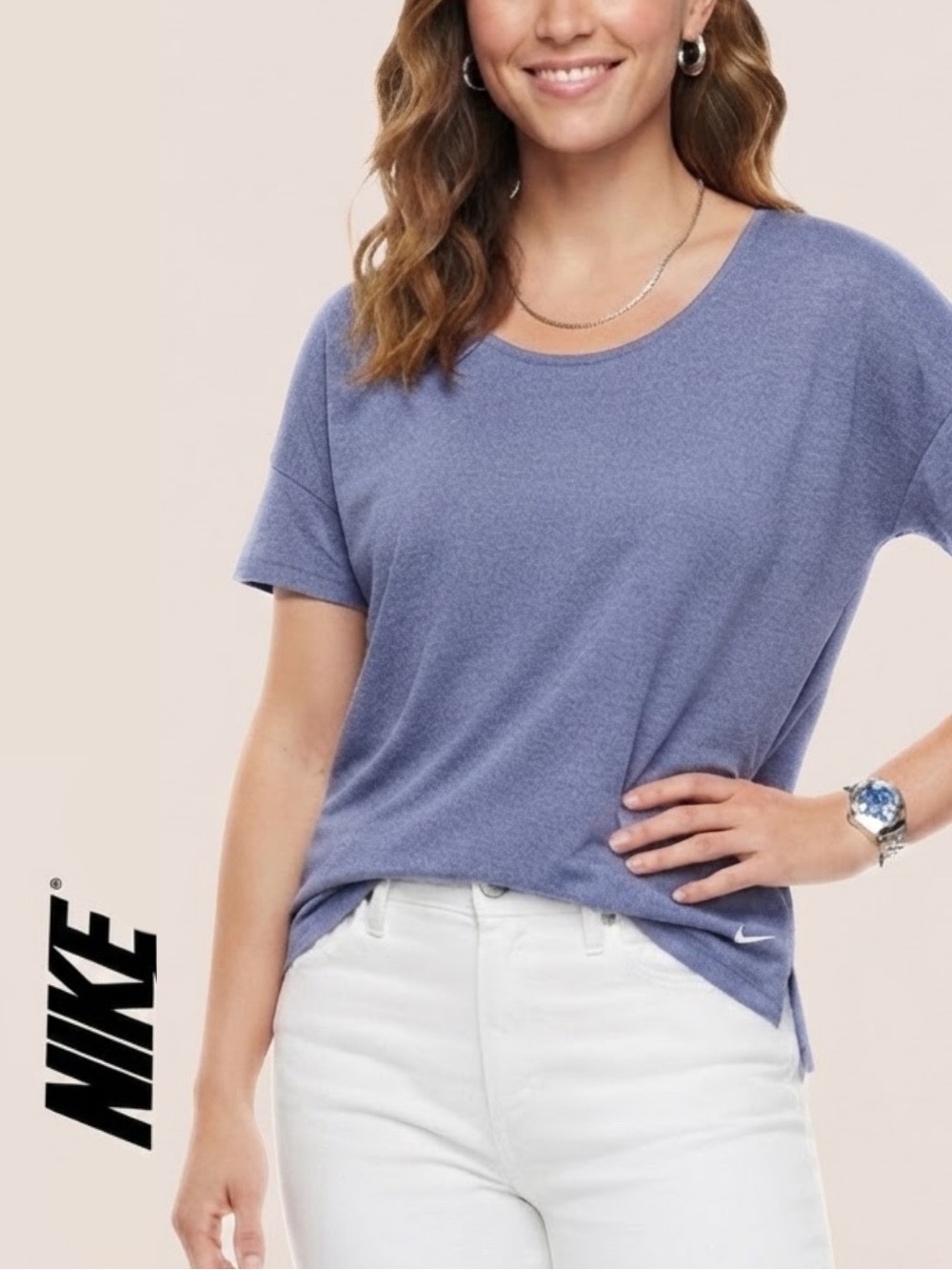 Short Sleeve • EUC
Nike • Women’s Dri-Fit Short Sleeve Top
